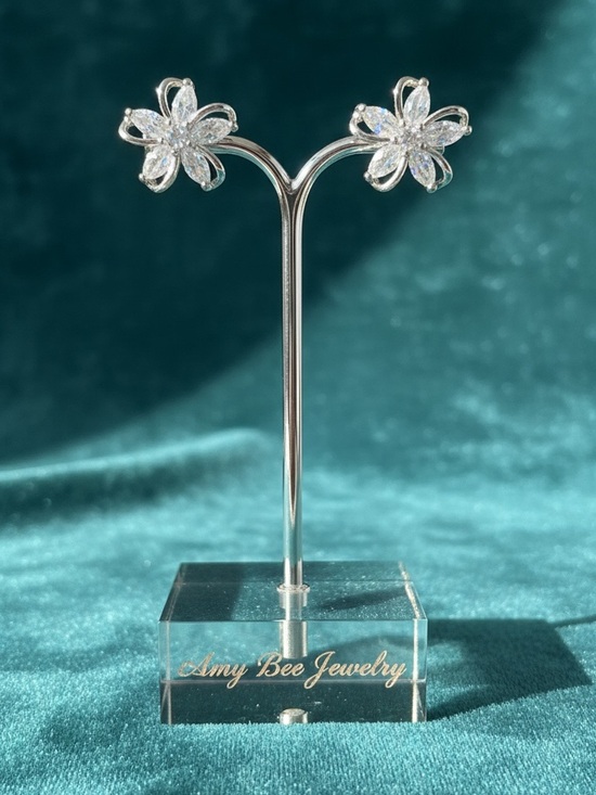 Amy Bee Jewelry Jewelry - 18k White Gold Plated CZ flower stud earrings. New.